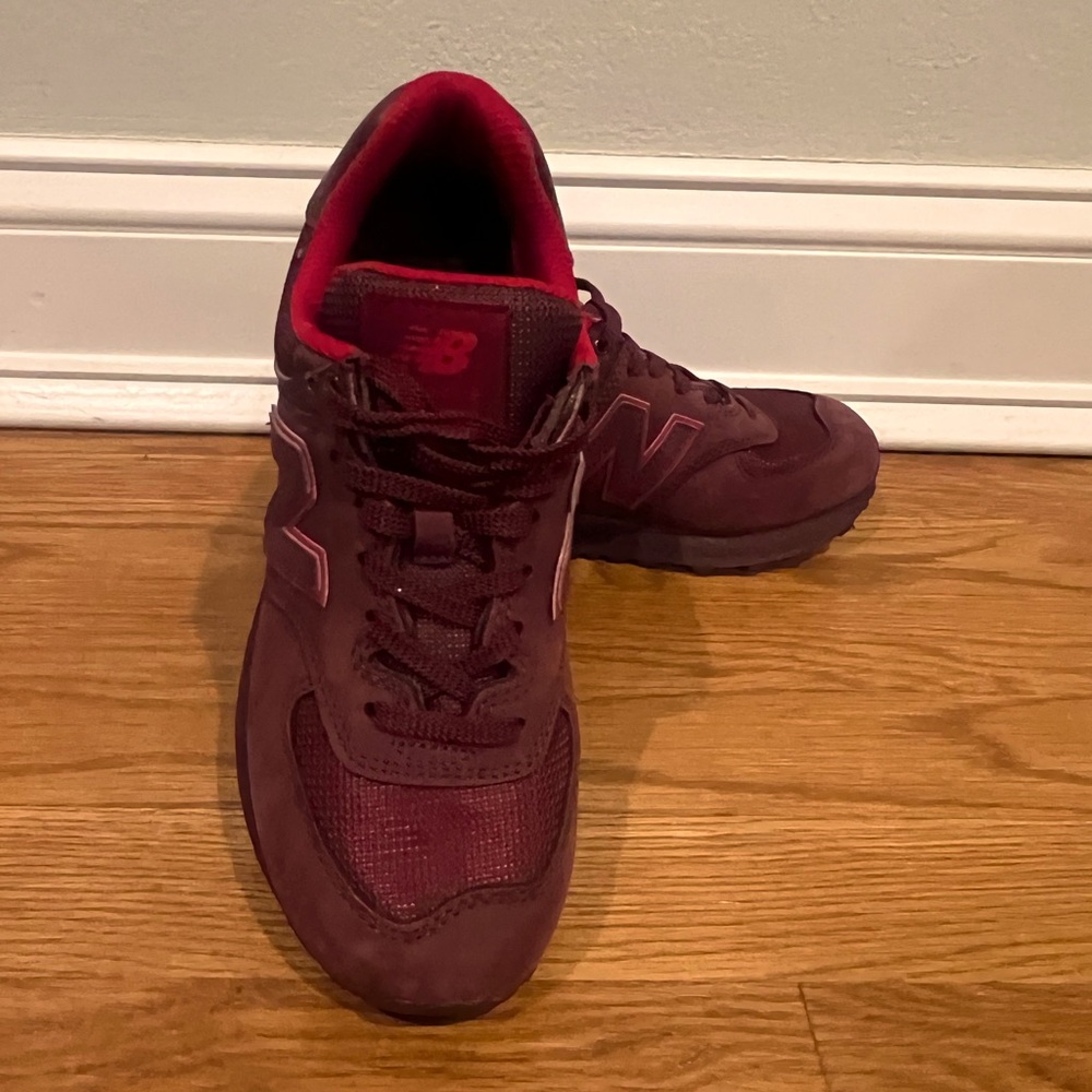 New Balance sneakers, ladies US size 7, burgundy color